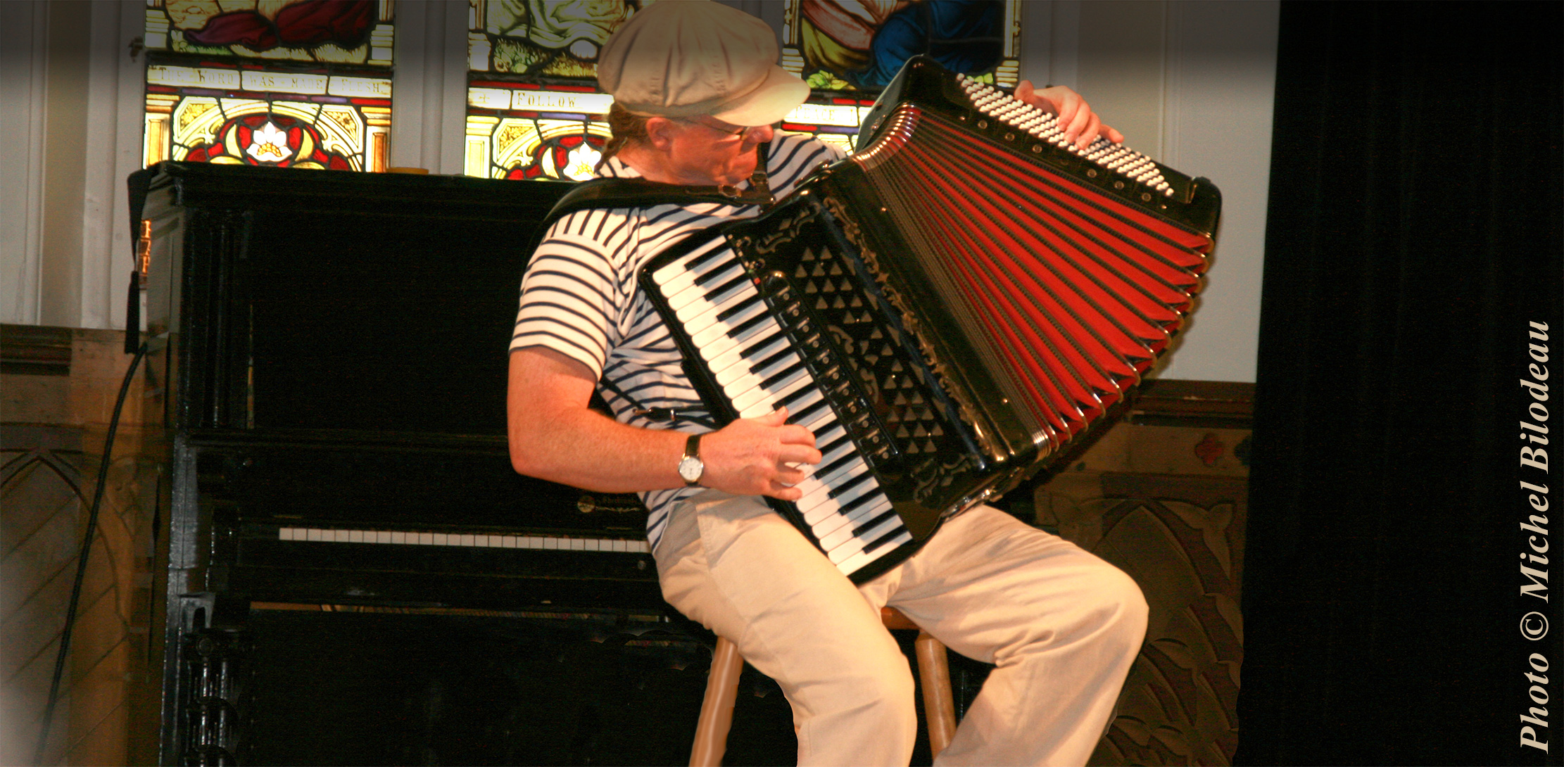 Accordionist Mario Bruneau in concert in Bromont
